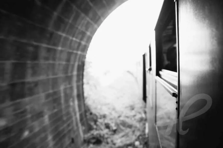 Im Tunnel der Schauschwänzlebahn
