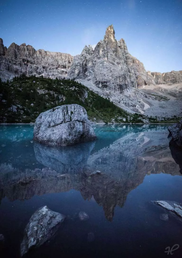 Lago di Sorapiss in der Blauen Stunde