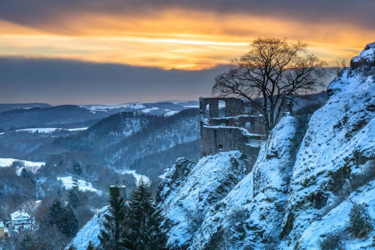Burg Falkenstein im Winter