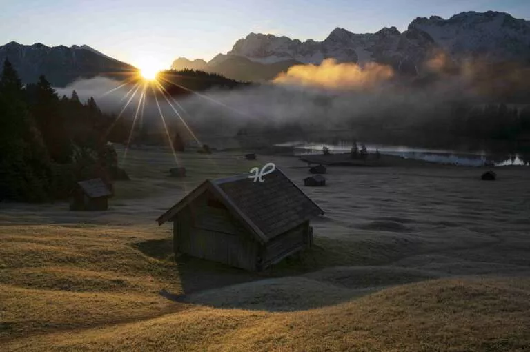 Geroldsee im Alpenvorland zum Sonnenaufgang