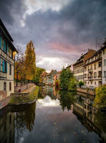 Blick durch die historische Altstadt von Strasbourg-Petite-France