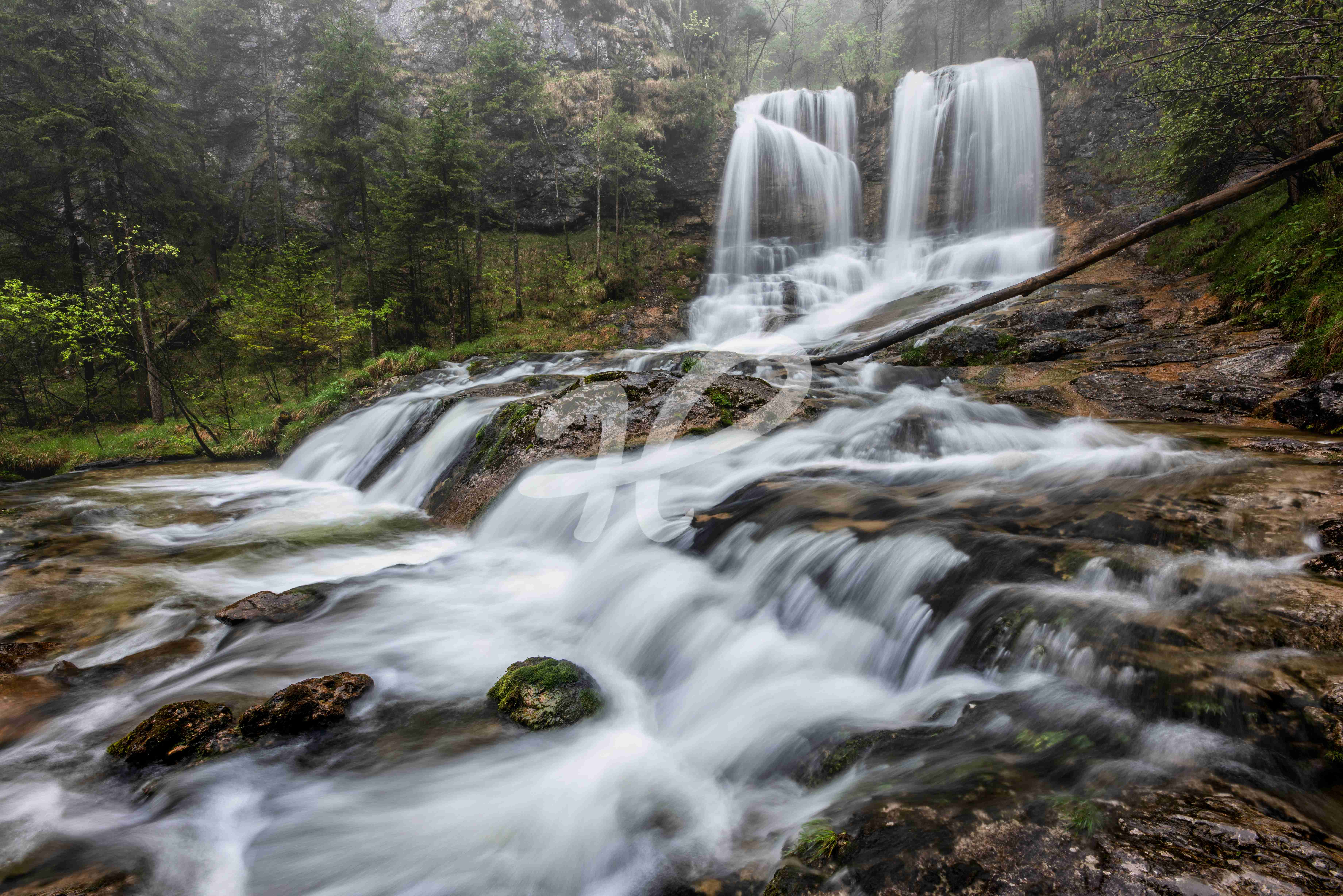 Ein Wasserfall In Bayern Mit Nebel – Heimatfotos