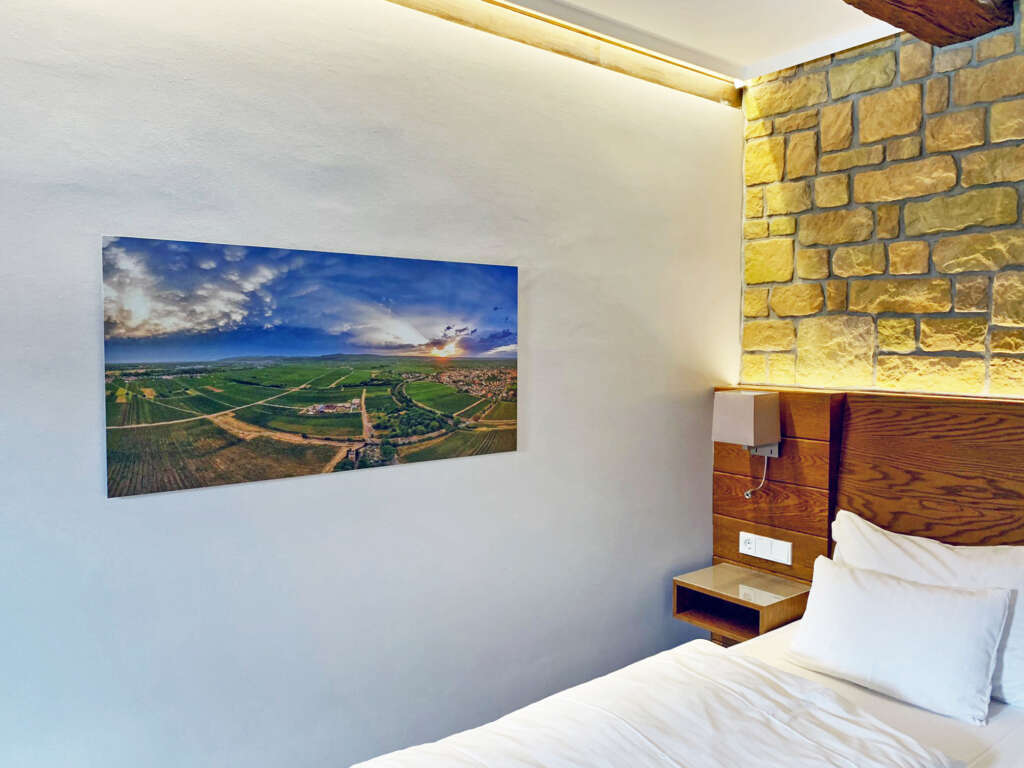 Wandbild von Heimatfotos im Hotel Amtshaus Freinsheim