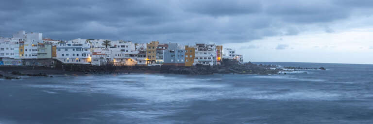 Erstes Licht über Puerto de la Cruz