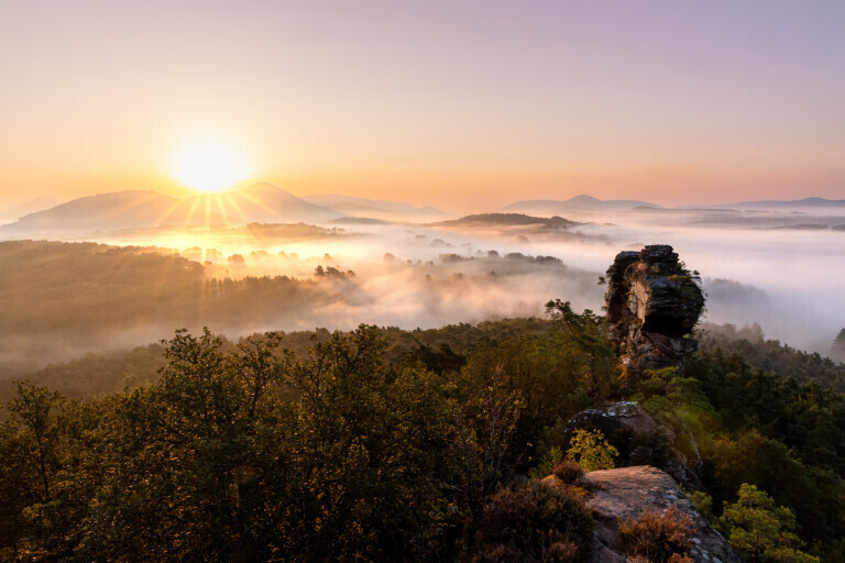 Geierstein im Sonnenaufgang