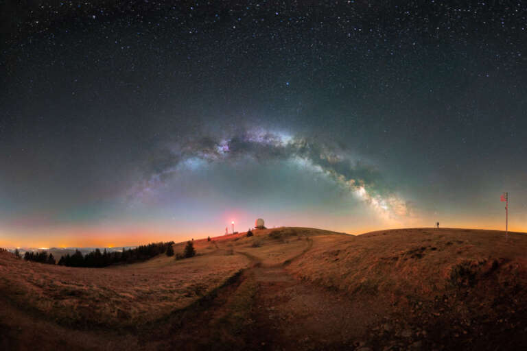 Milchstraße über der Wasserkuppe – Nachtlandschaft in der Rhön