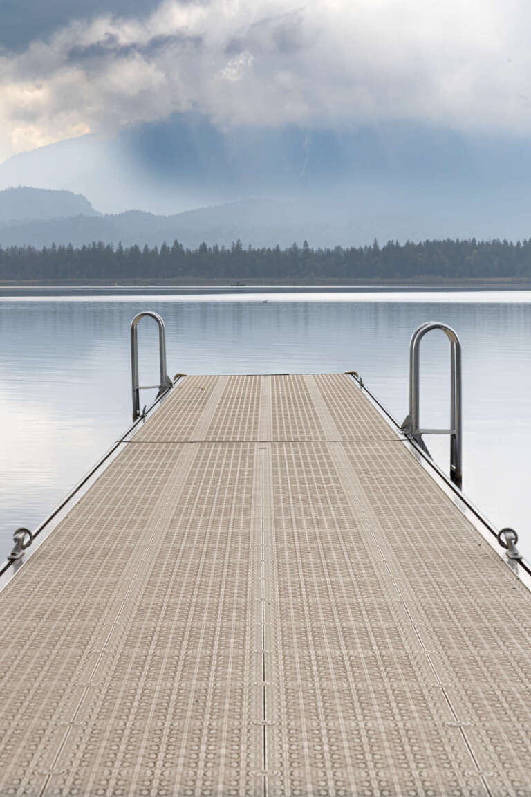 Bootssteg am Hopfensee