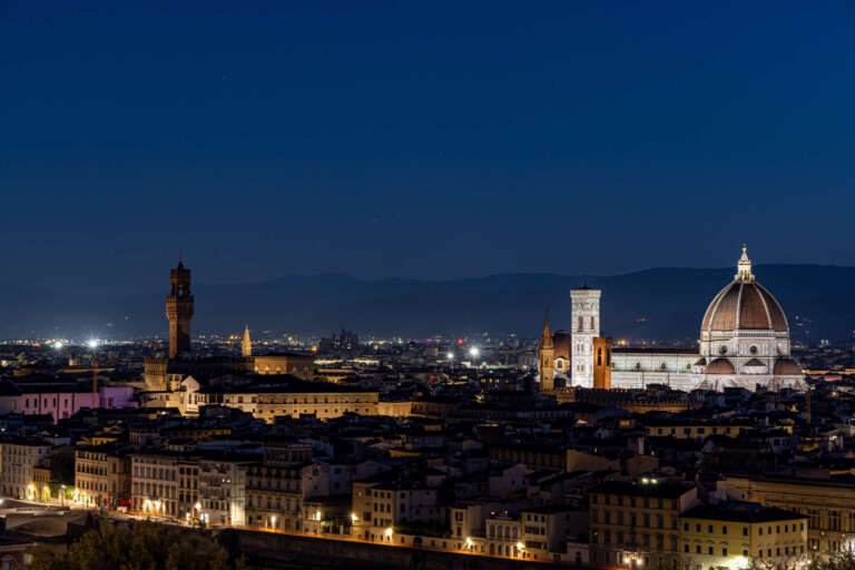 Blick über Florenz zur blauen Stunde