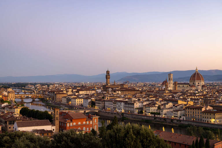 Blick über Florenz zum Sonnenaufgang