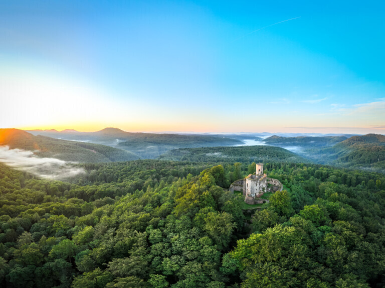 Burgruine Gräfenstein bei Merzalben aus der Luft