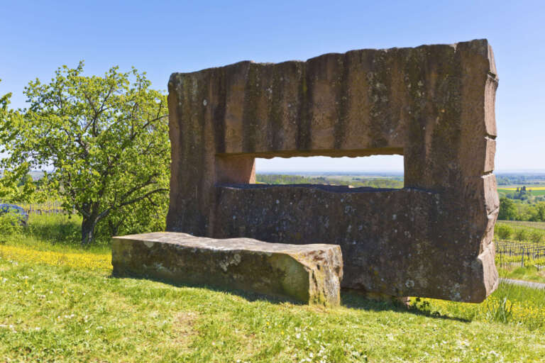Durchblick auf den Rheinebene vom Durchblick-Denkmal