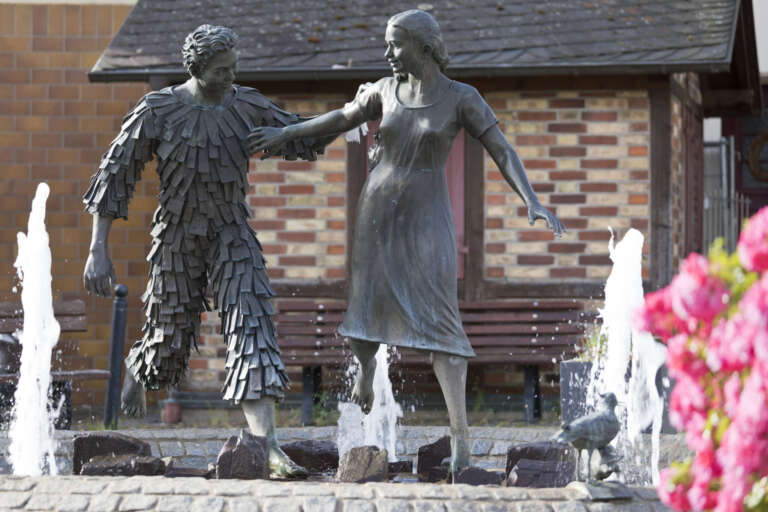 Der Hansel-Fingerhut-Brunnen in Forst