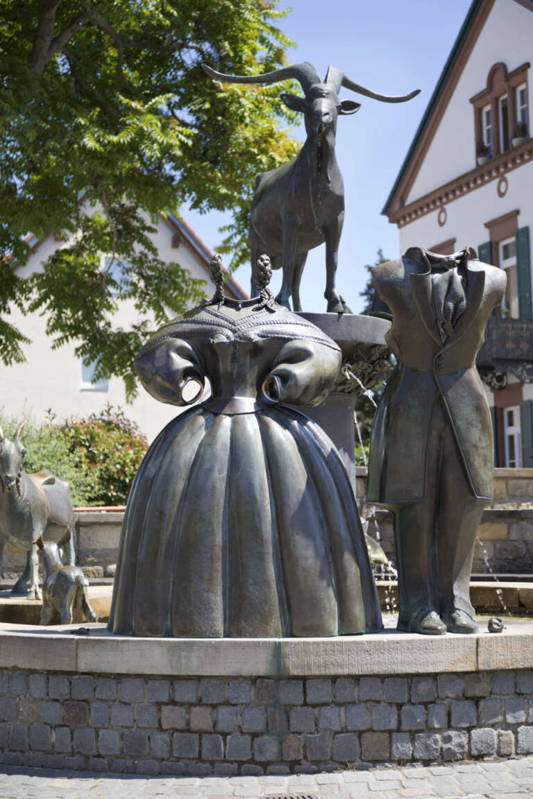 Der Geißbockbrunnen in Deidesheim