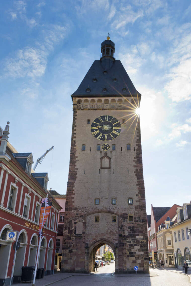 Das Altpörtel in Speyer von Westen