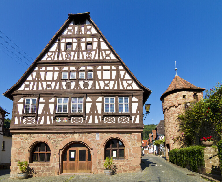 Das historische Rathaus in Dörrenbach – Pfalz